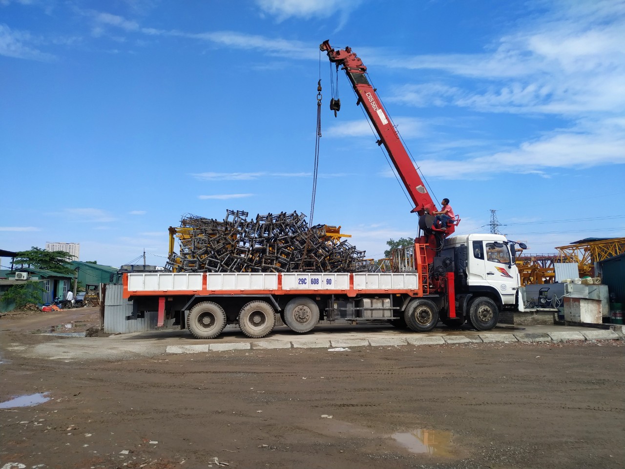 Cho thuê xe cẩu ở Hương Sơn - Sỹ Giáp