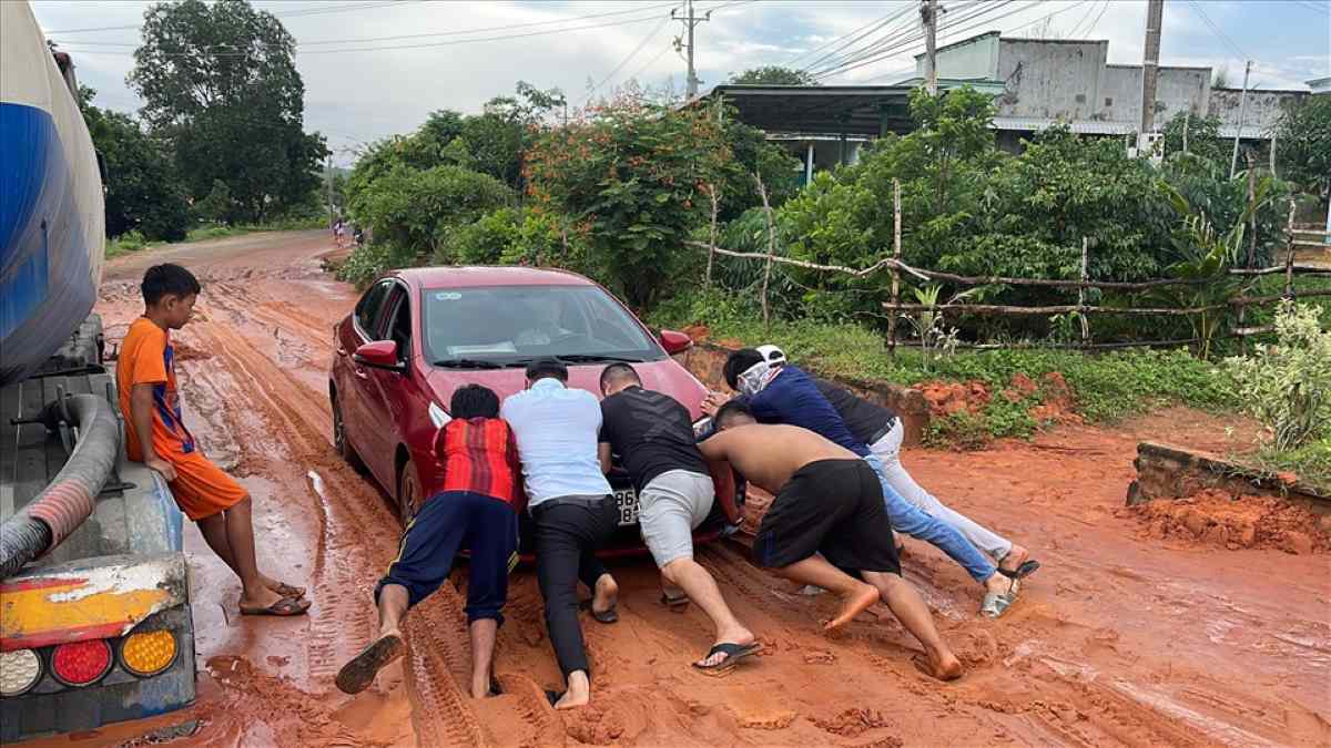 Sỹ Giáp Cứu Hộ Xe Sa Lầy 24/7 – Nhanh Chóng, An Toàn, Giá Hợp Lý